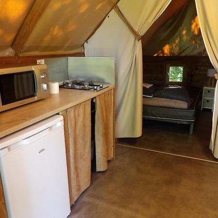 Camping Smile & Braudieres Mezieres-sous-Lavardin Экстерьер фото
