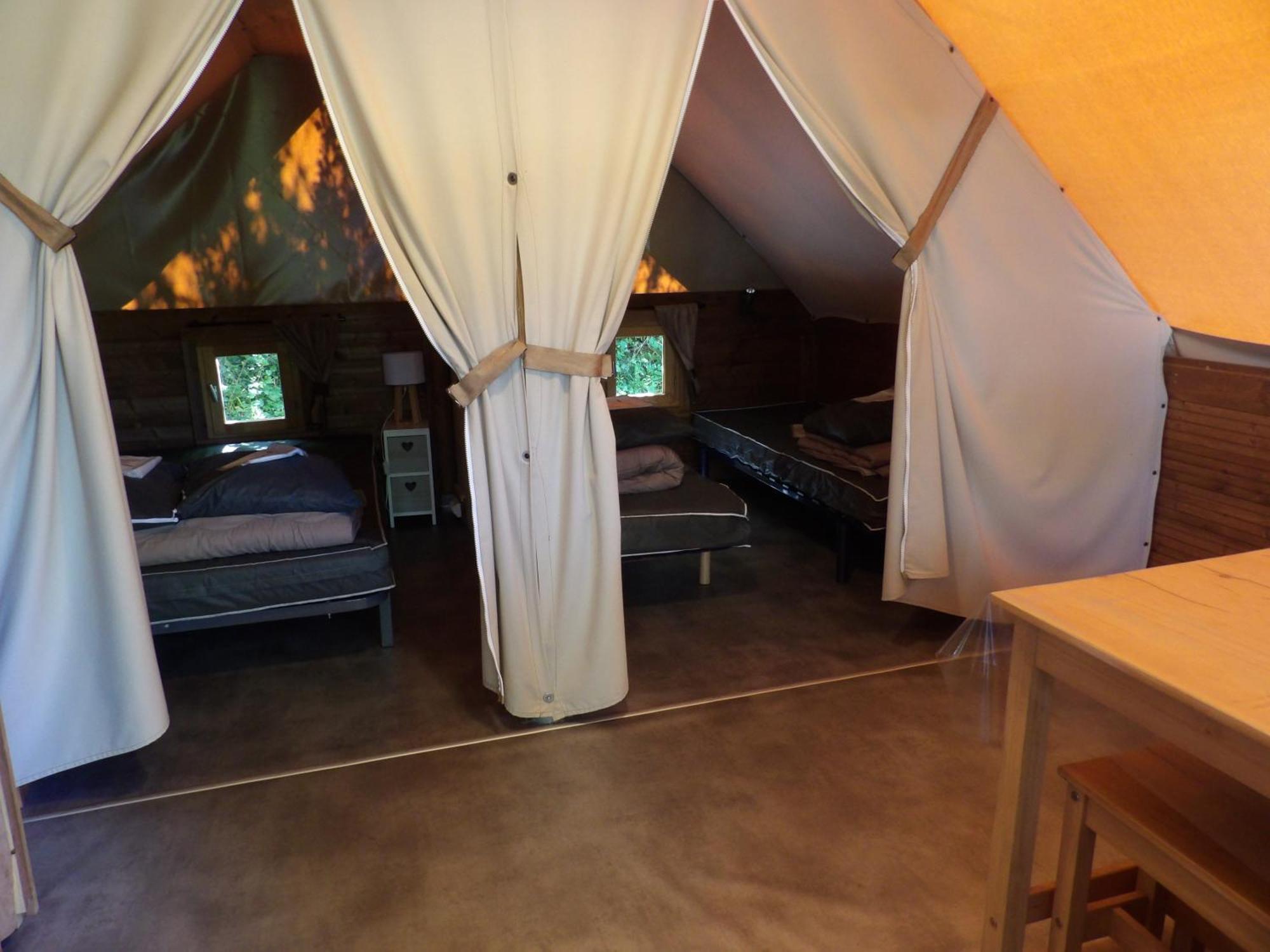 Camping Smile & Braudieres Mezieres-sous-Lavardin Экстерьер фото