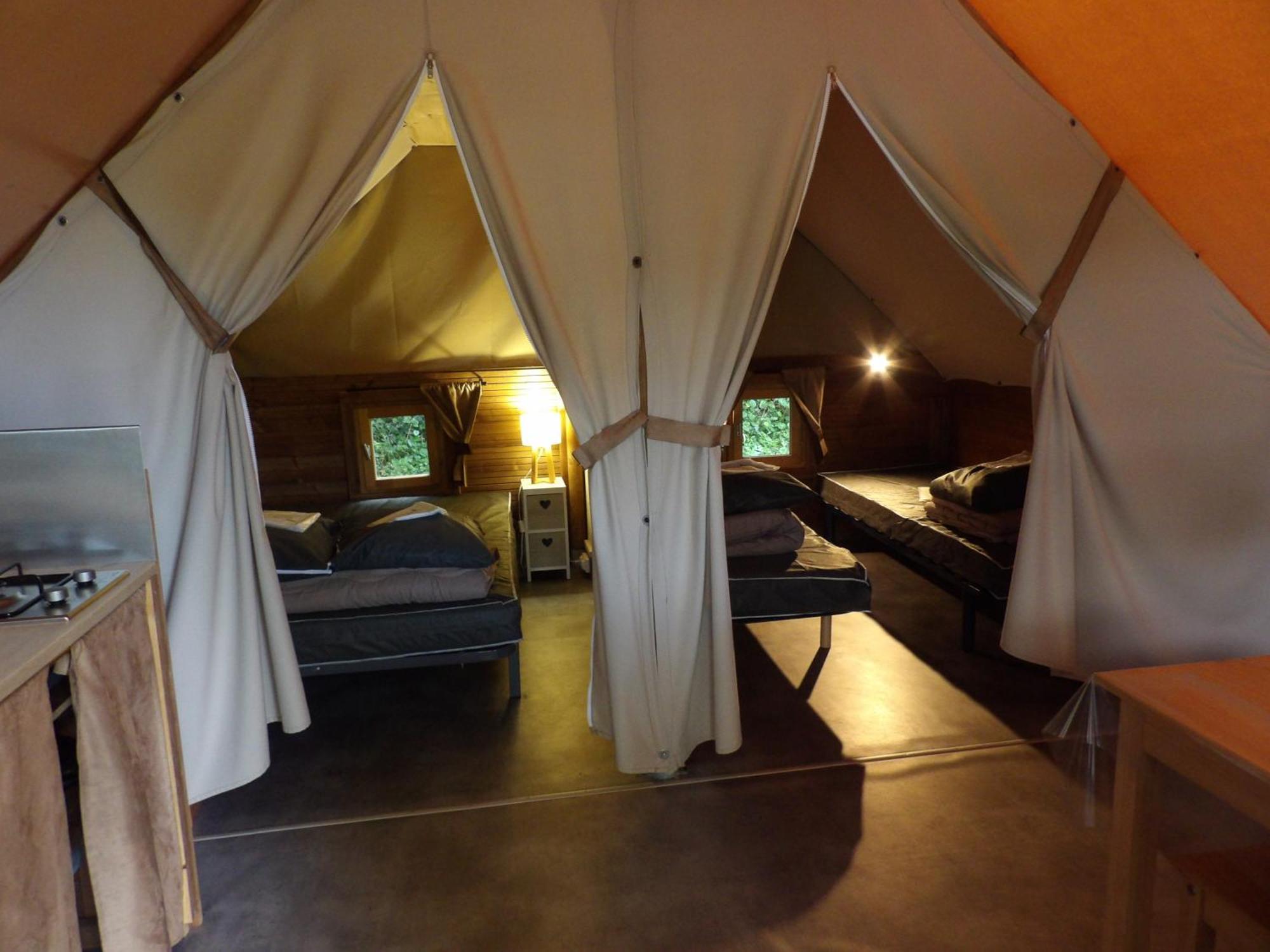 Camping Smile & Braudieres Mezieres-sous-Lavardin Экстерьер фото
